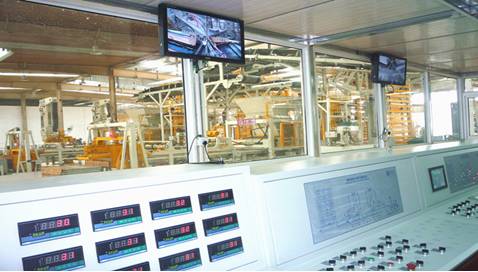 全自動(dòng)免燒磚機(jī)中央控制室 全自動(dòng)免燒磚機(jī)中央控制室