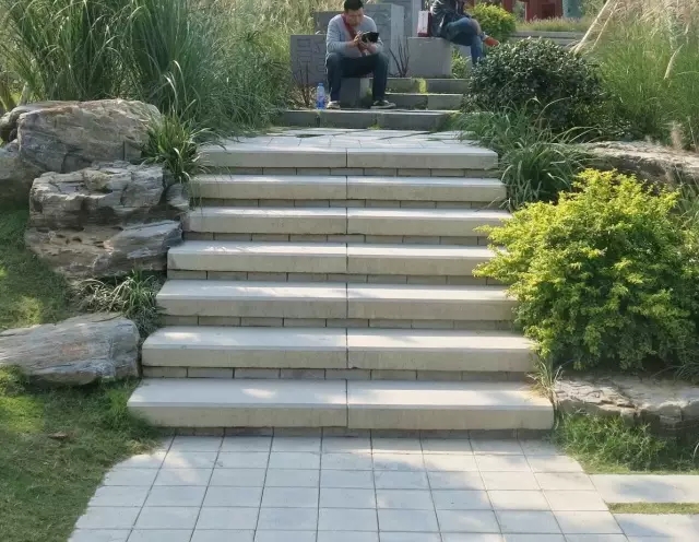 銀馬智能，PC磚