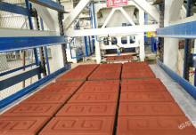 怎樣辨別購(gòu)買的路面磚制磚生產(chǎn)線是否為新款？