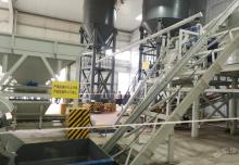 路面透水磚設(shè)備中的攪拌機該怎么選？