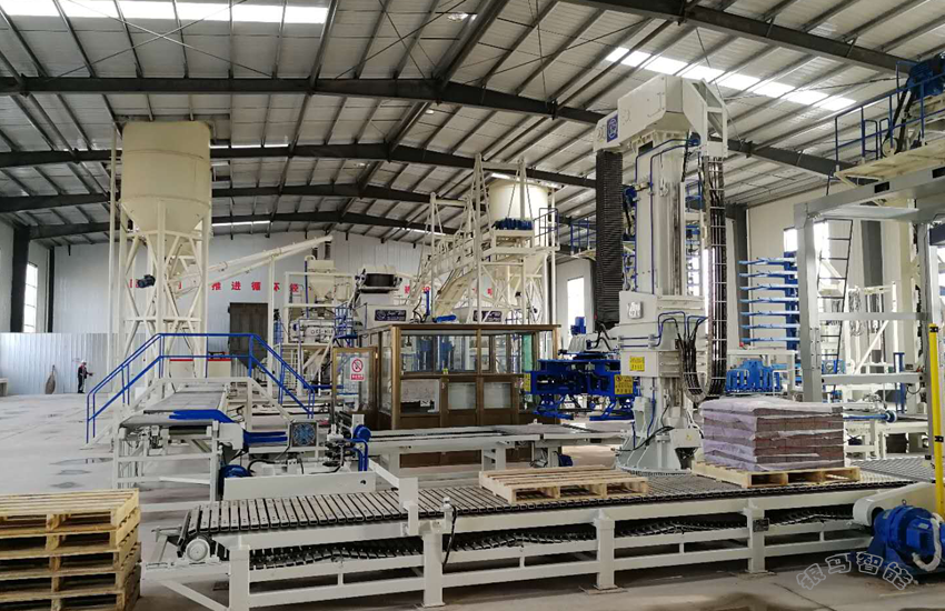 制磚成型機(jī):正確安裝調(diào)試皮帶運(yùn)輸機(jī)能夠提升10%的生產(chǎn)效率