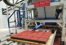 海綿透水磚生產(chǎn)線：進去是垃圾、出來是產(chǎn)品！