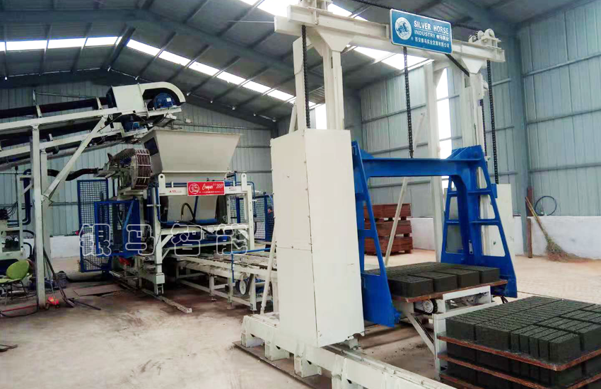 免燒磚全自動磚機:液壓系統(tǒng)小改變,年省數(shù)萬元