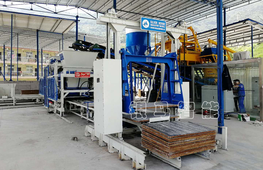 自動(dòng)透水磚機(jī)設(shè)備成套系統(tǒng)功能及制品優(yōu)點(diǎn)