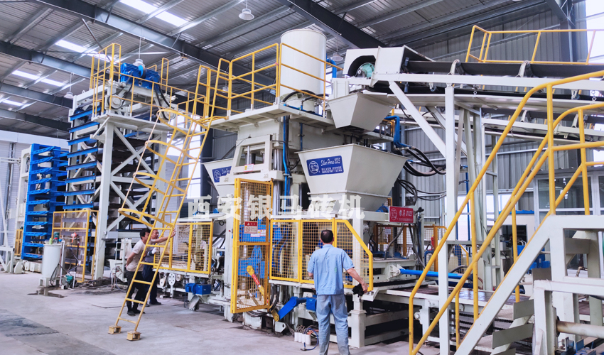 免燒磚機:礦山企業(yè)從安全生產(chǎn)轉(zhuǎn)向人文關(guān)懷的智能設(shè)備